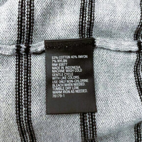 Worthington Black & Gray Striped V-Neck Pullover Sweater - Size Large - Picture 10 of 13